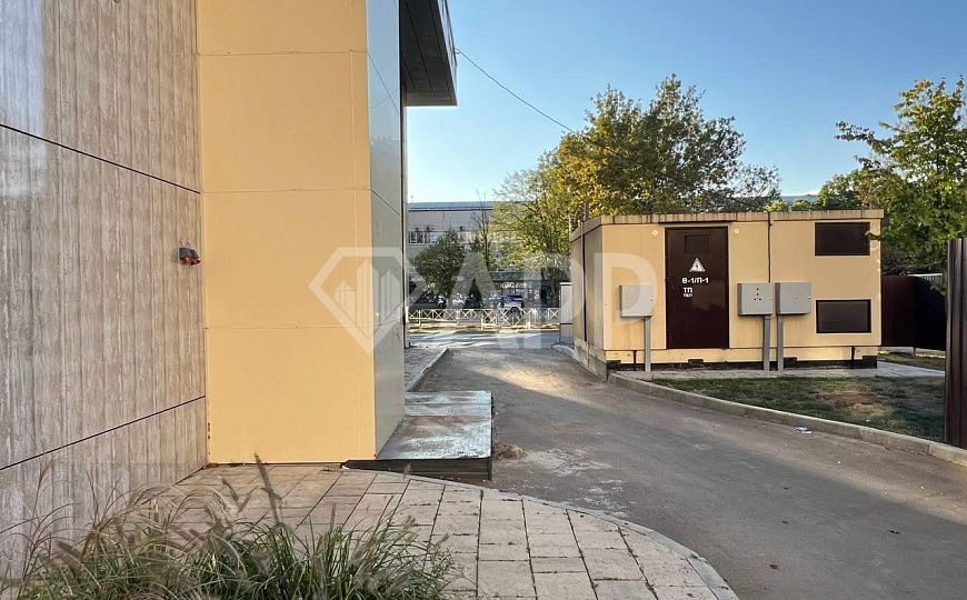 Сдаю отдельно стоящее здание с ремонтом, 400 м² фото