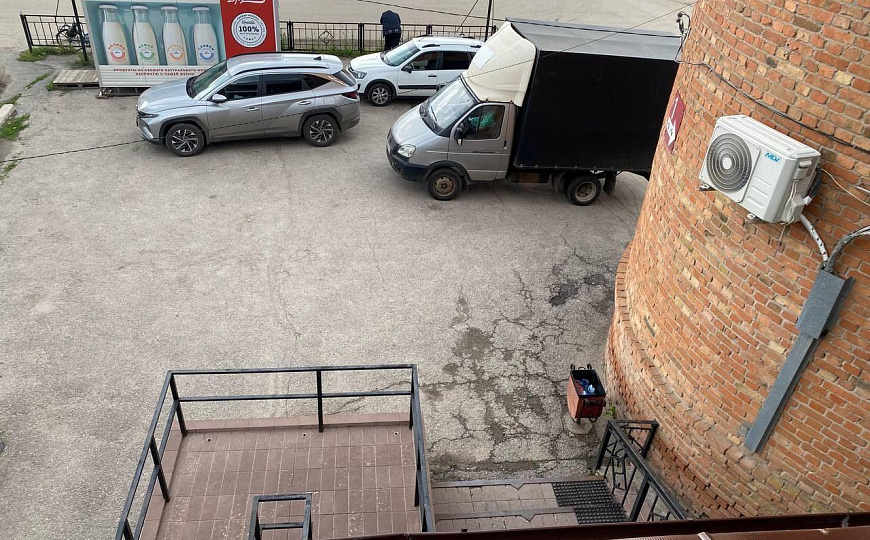 Офисное помещение в центре Красного Яра 57 м²  фото