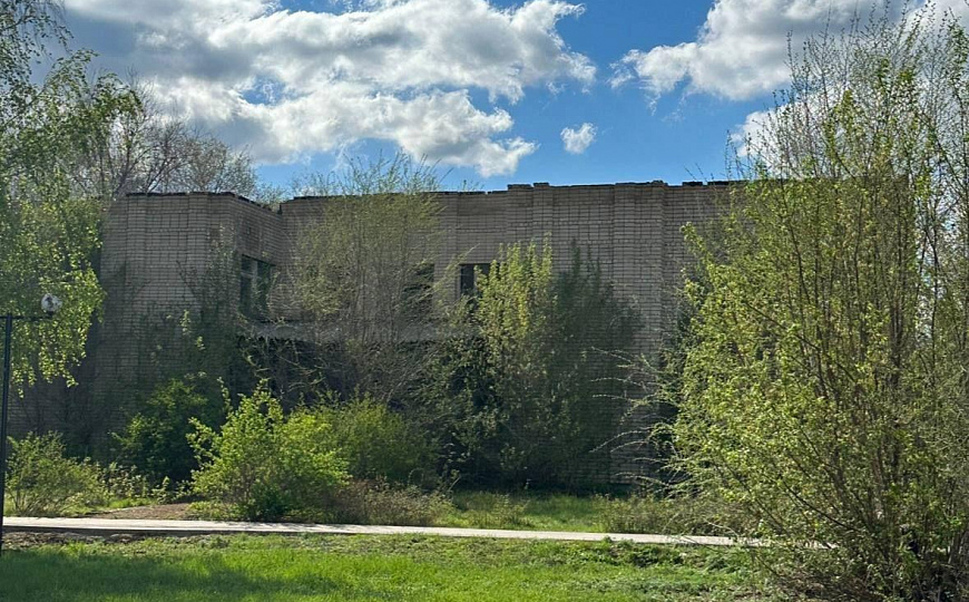 Сдаю здание на 1 линии   910 м² фото