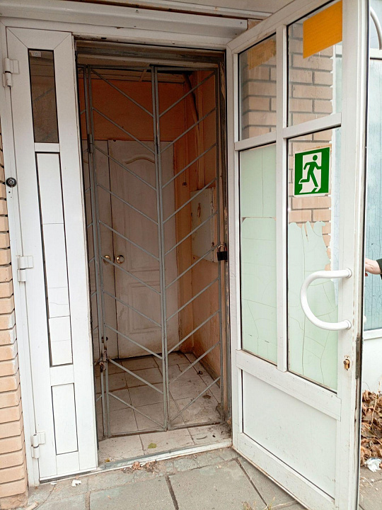 Торговое помещение на Осипова 239 м2 фото