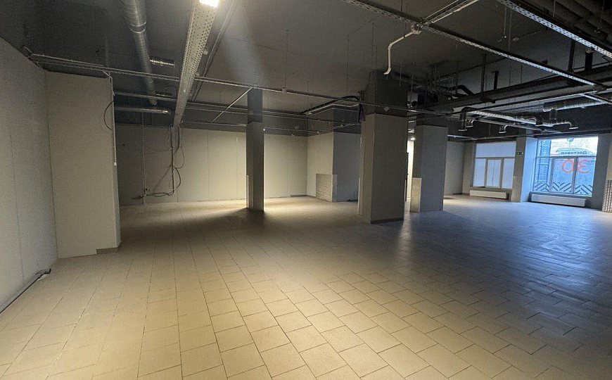 Сдам торговое помещение, 250 м² фото