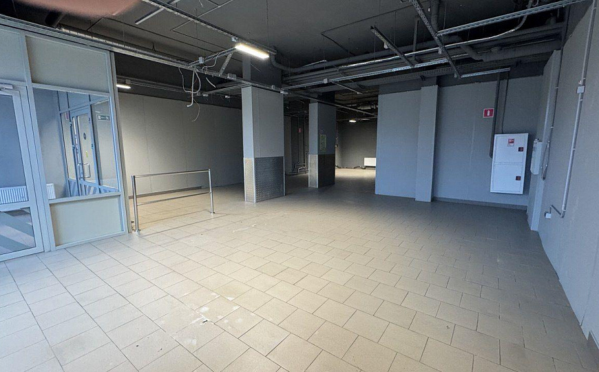 Сдам торговое помещение, 100 м² фото