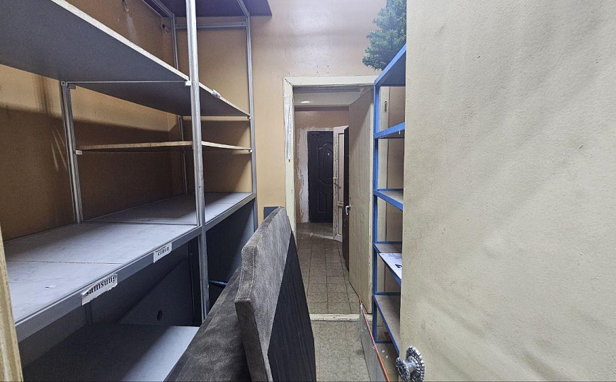 Сдам торговое помещение, 70-100 м² фото