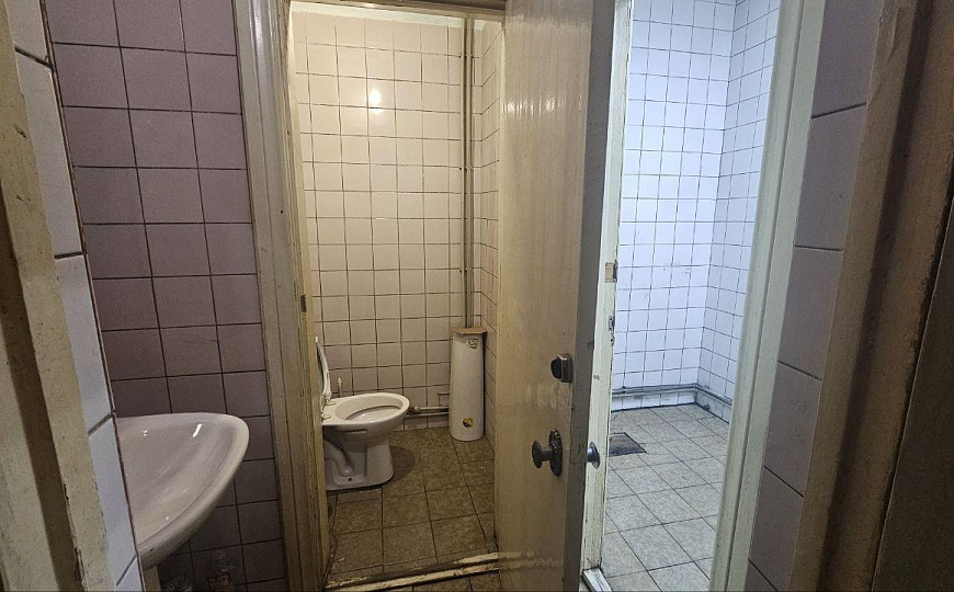 Сдам торговое помещение, 70-100 м² фото