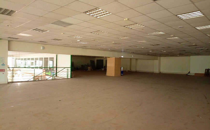 Торговое помещение 1600 м2 фото