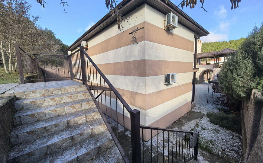 Продаю гостиничный комплекс в Абрау-Дюрсо фото