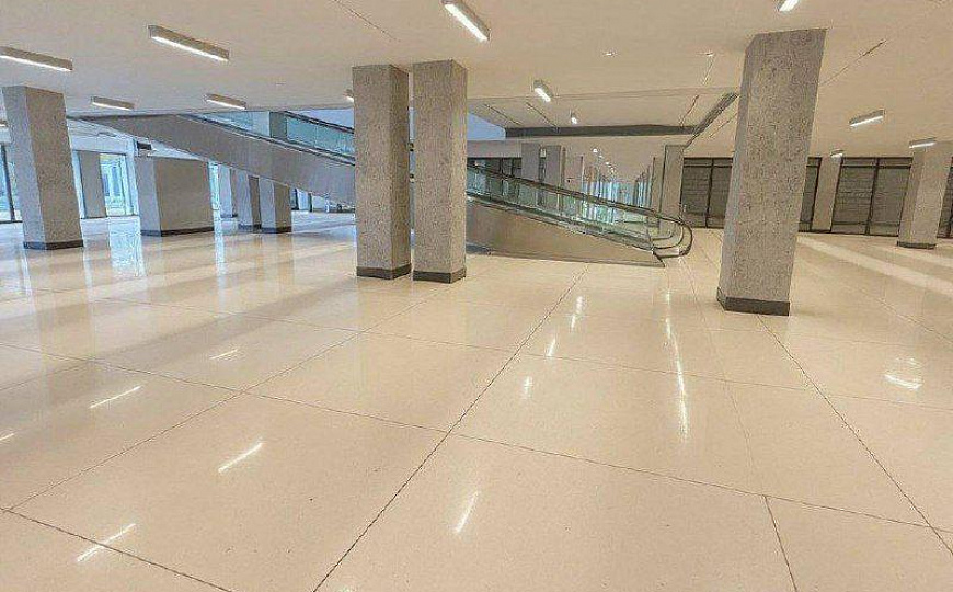 Склад в торговом центре/Продажа склада 701м2 фото