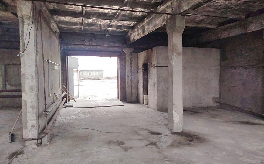 Тёплый склад с ямой, 258 м2 фото