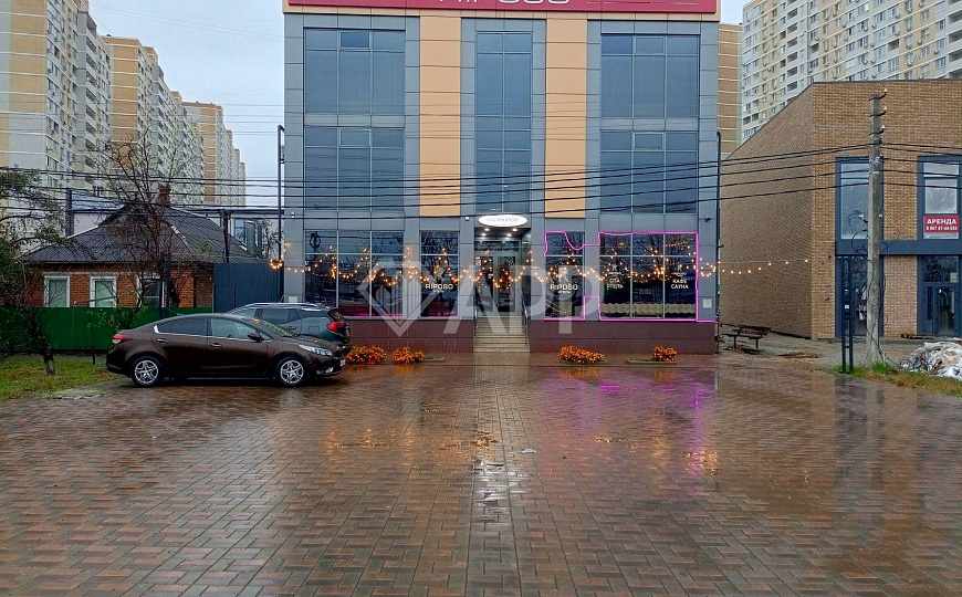 Сдам гостиницу с кафе и сауной 1 100 м² фото