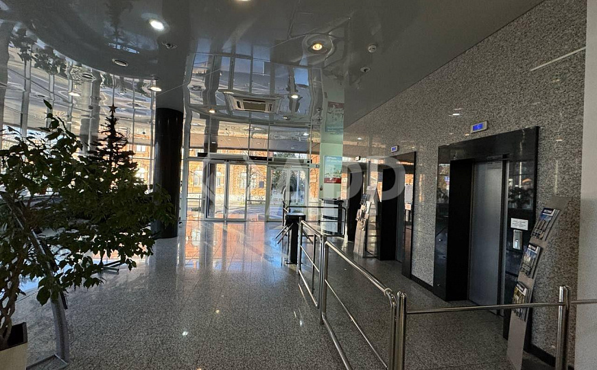 Сдаю 1 этаж с ремонтом, 150 м² фото