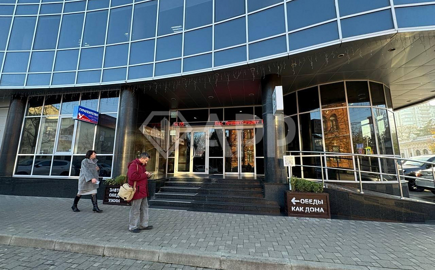 Сдаю 1 этаж с ремонтом, 150 м² фото