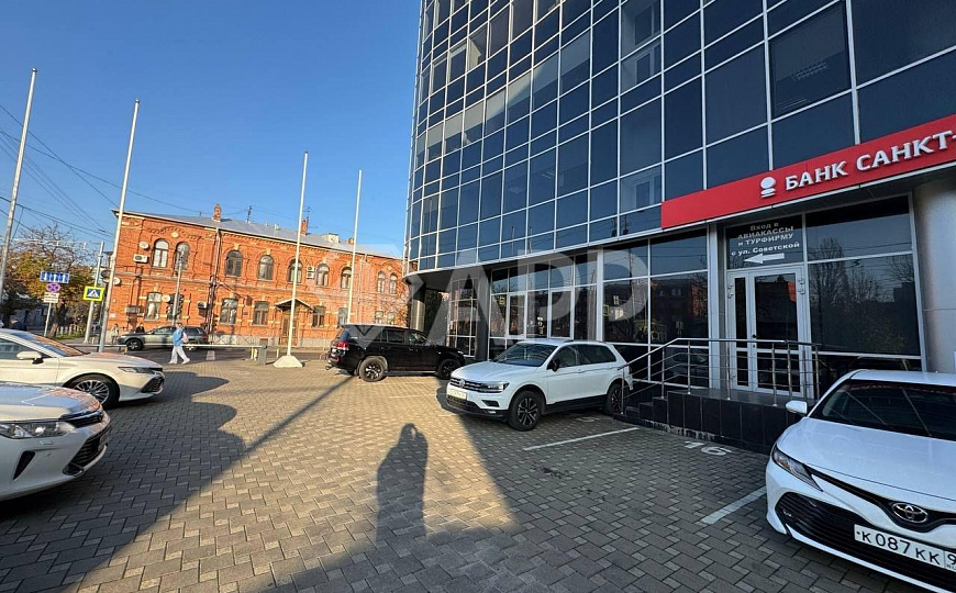 Сдаю 1 этаж с ремонтом, 150 м² фото