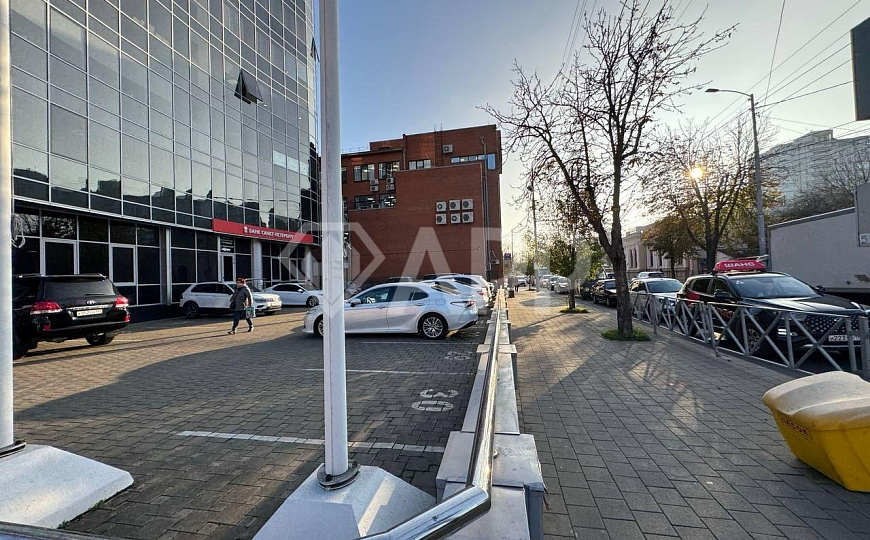 Сдаю 1 этаж с ремонтом, 150 м² фото