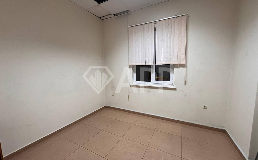 Сдаю торговое помещение, 99 м² фото