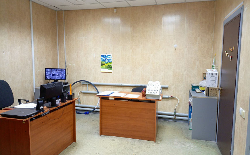 Помещение свободного назначения 1 150 м² фото