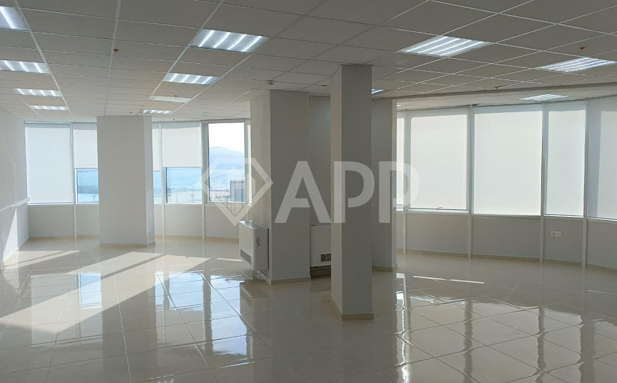Сдаю офисное помещение, 437 м² фото