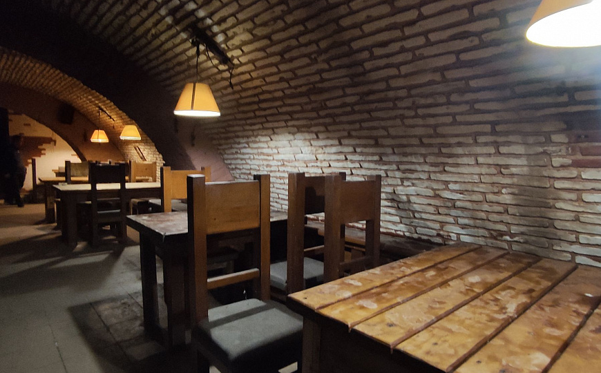 Бар  в центре 188 м2 фото