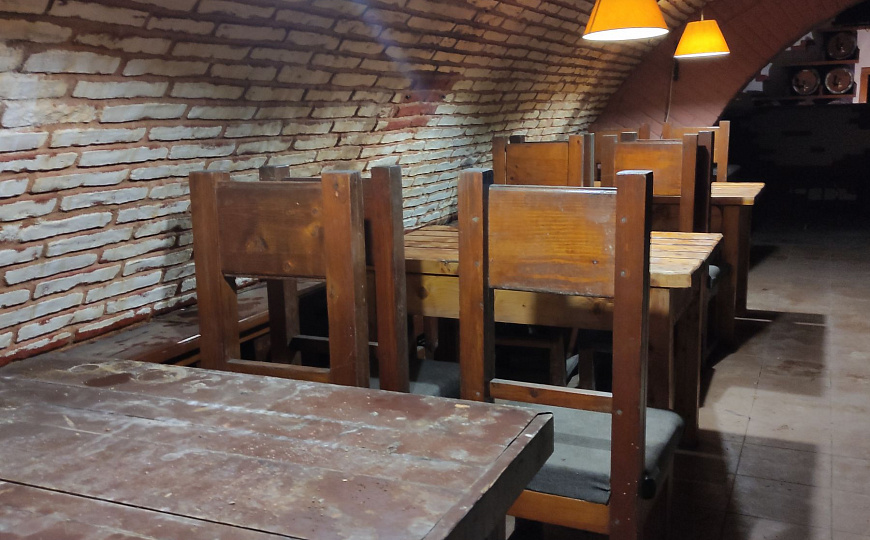 Бар  в центре 188 м2 фото