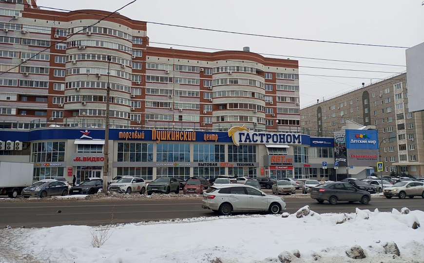 Сдаются торговые помещения от 500м² до 3600м² фото