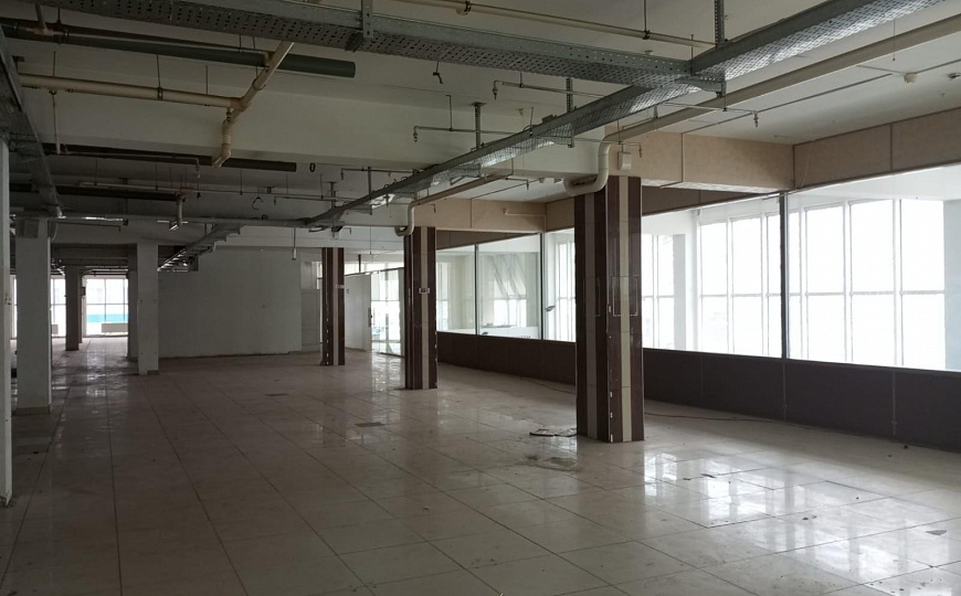 Сдаются торговые помещения от 500м² до 3600м² фото