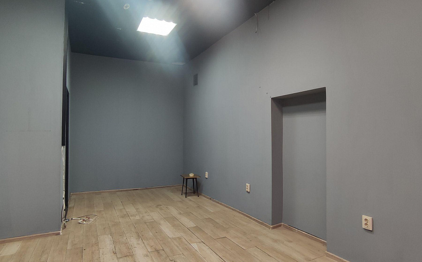 Центр, проходное место 26 м2. фото