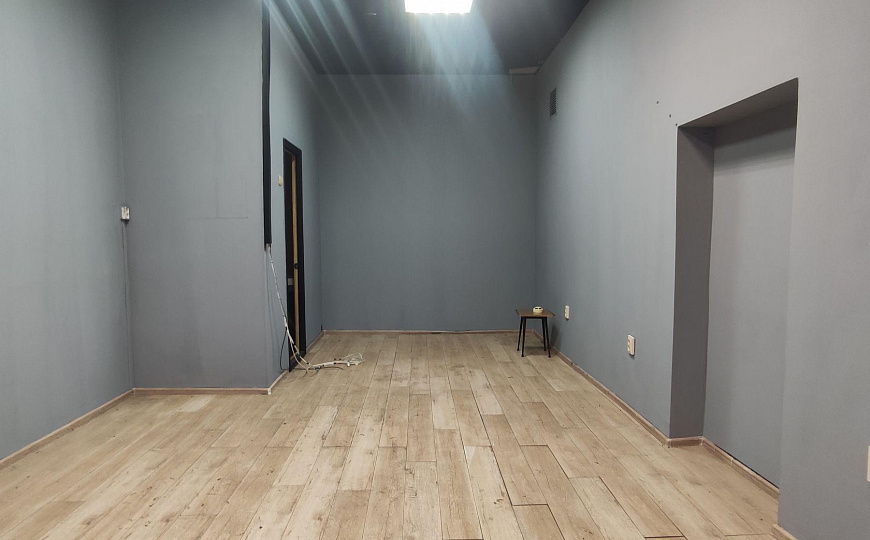 Центр, проходное место 26 м2. фото