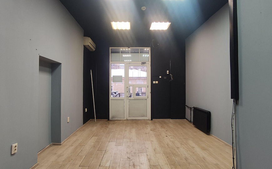 Центр, проходное место 26 м2. фото