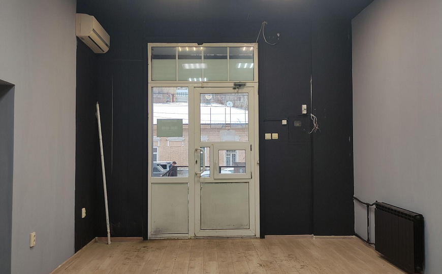 Центр, проходное место 26 м2. фото