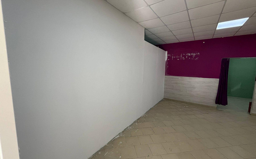 Помещение. Земля. Центр. Строительство фото