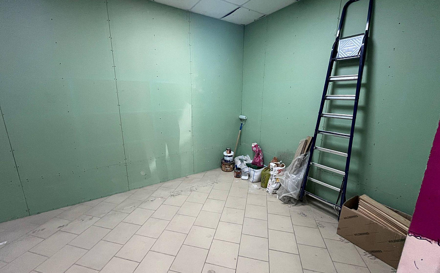 Помещение. Земля. Центр. Строительство фото