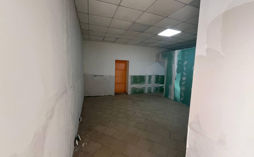 Помещение. Земля. Центр. Строительство фото