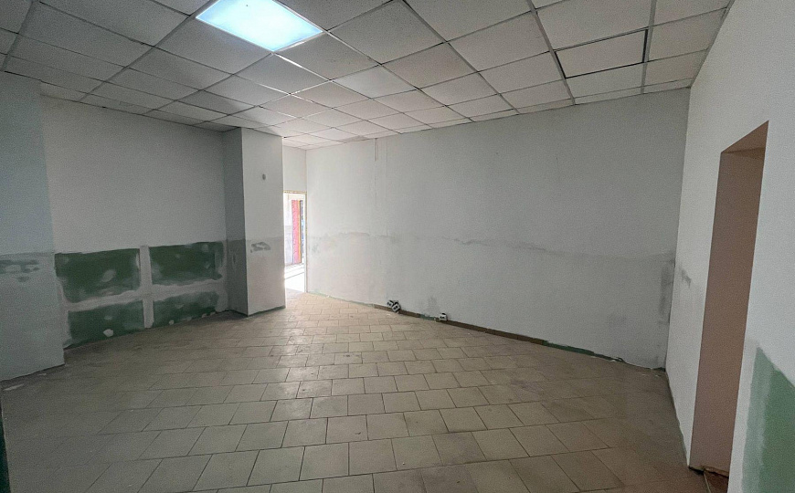 Помещение. Земля. Центр. Строительство фото