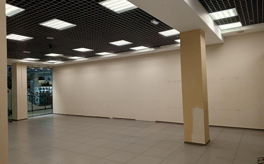 Аренда торговых помещений в ТЦ "Орбита" фото