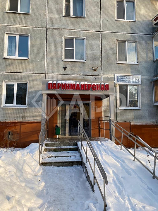 Продажа помещения на  первой  линии Адоратского фото