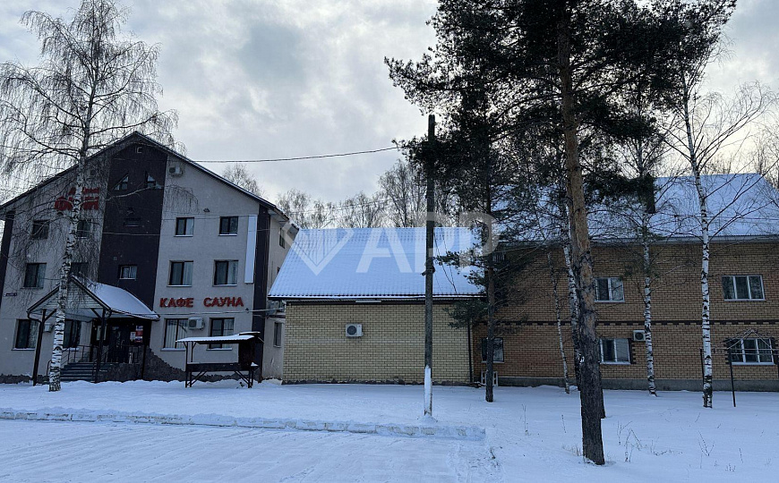 Здания  1200 кв.м. на участоке 40 соток фото