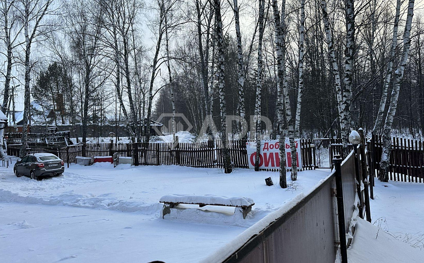 Здания  1200 кв.м. на участоке 40 соток фото