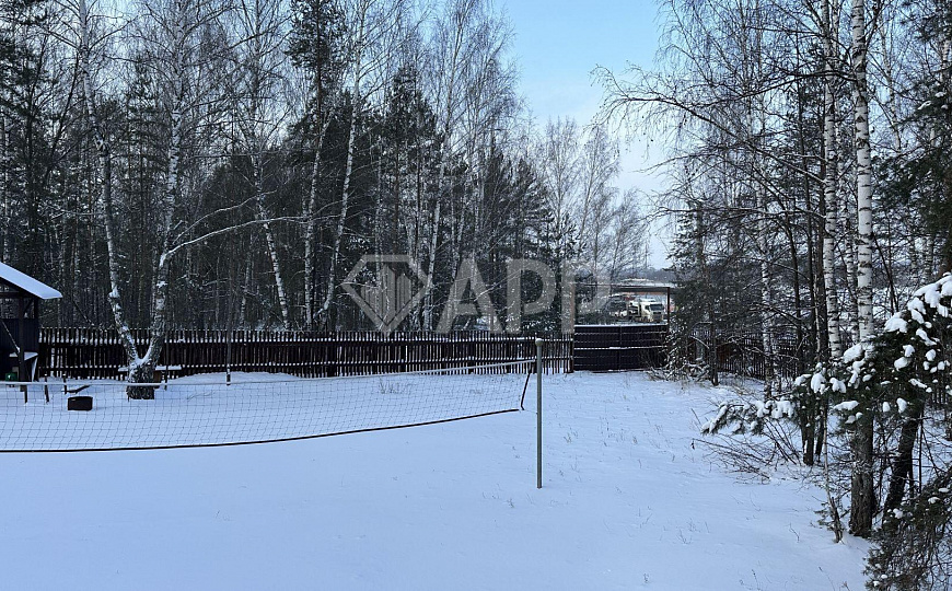 Здания  1200 кв.м. на участоке 40 соток фото