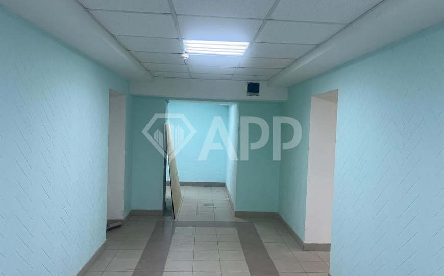 Продаю 184,1 м² на высоком трафике! фото