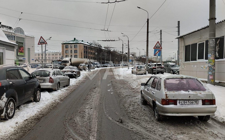 Сдаю 110 м² на трафике! фото