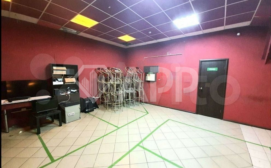 Сдаю 110 м² на трафике! фото