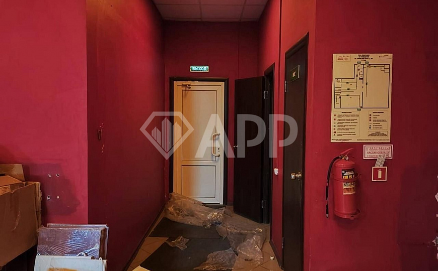 Сдаю 110 м² на трафике! фото