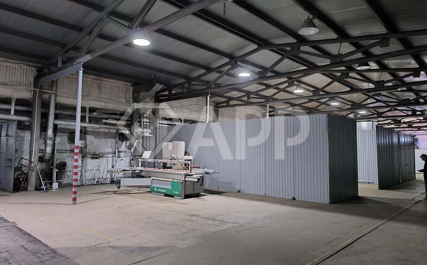 Теплое Производственно-складское помещение. фото