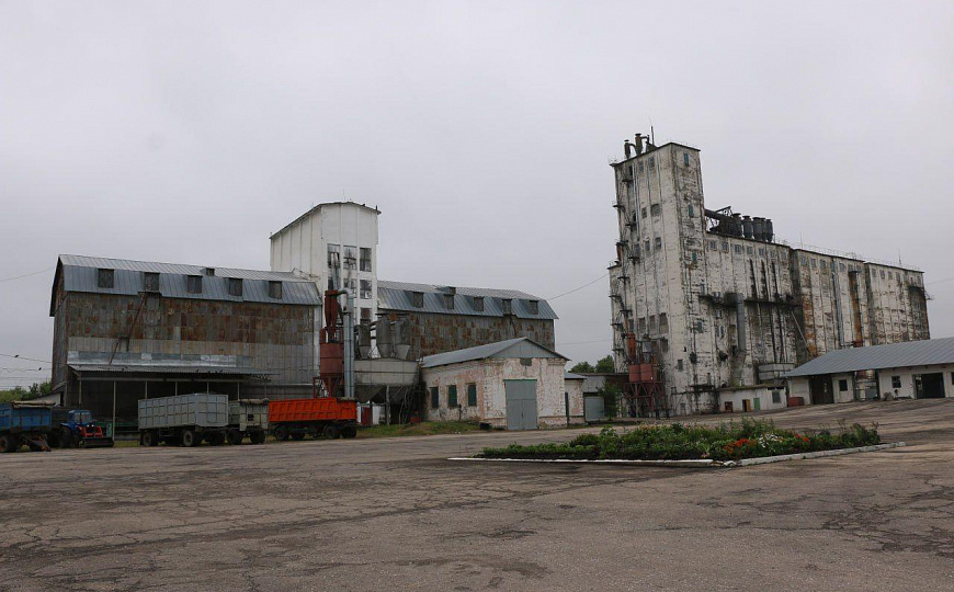 Элеватор на 5 га земли в собственности. фото