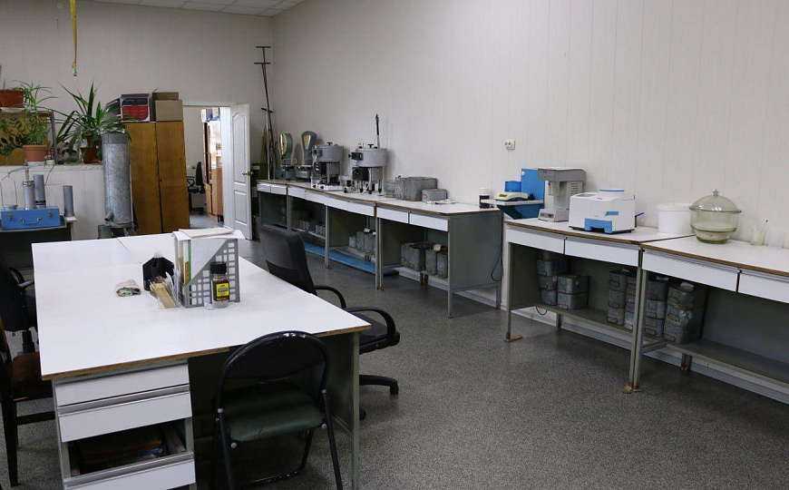 Элеватор на 5 га земли в собственности. фото