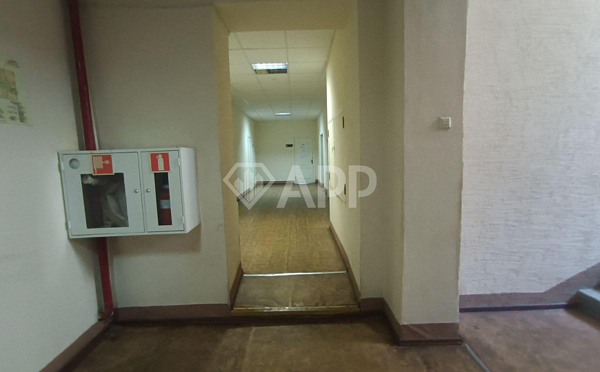 Продам здание с арендаторами фото