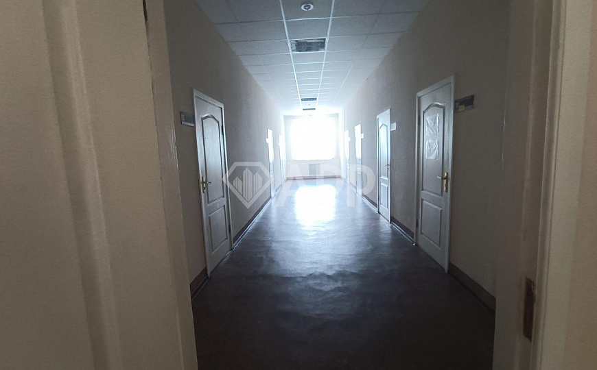 Продам здание с арендаторами фото