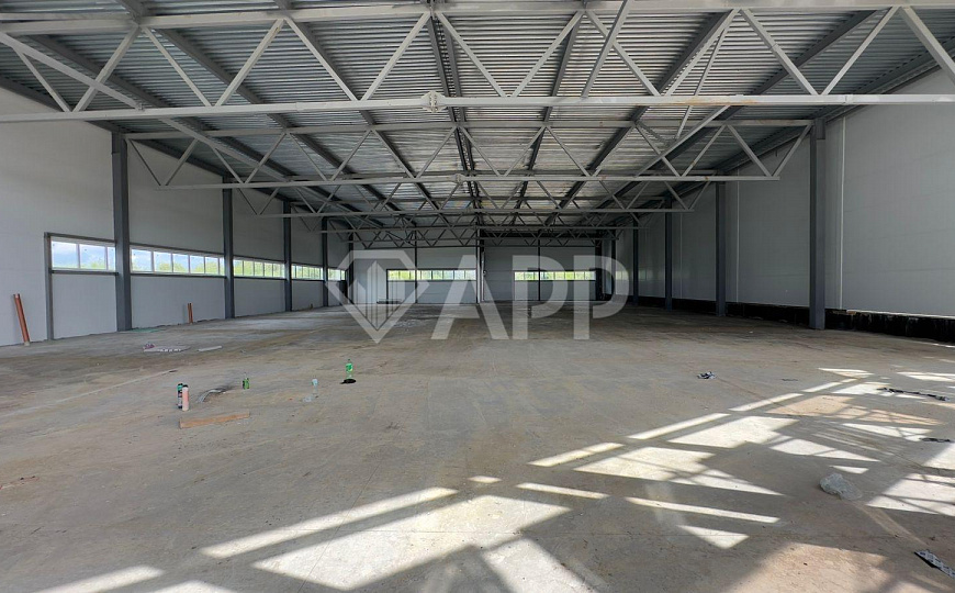 Продам отдельно стоящее здание, 2 300 м² фото