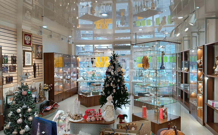 Сдам торговое помещение, 71 м² фото