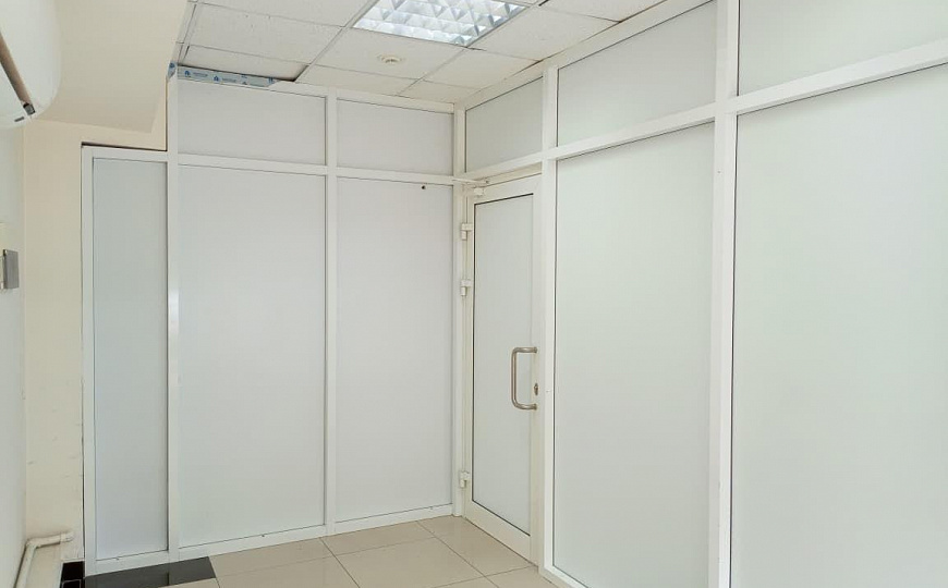 Офисное помещение, 238 м² фото