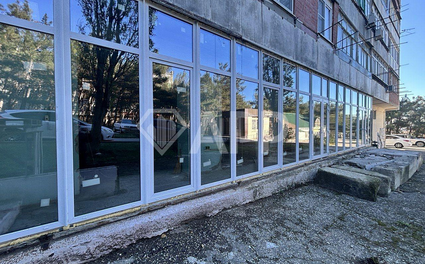 Сдаю торговое помещение, 87 м² фото